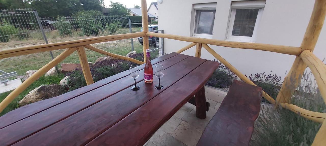 בלטונודבארי Lali Apartman מראה חיצוני תמונה
