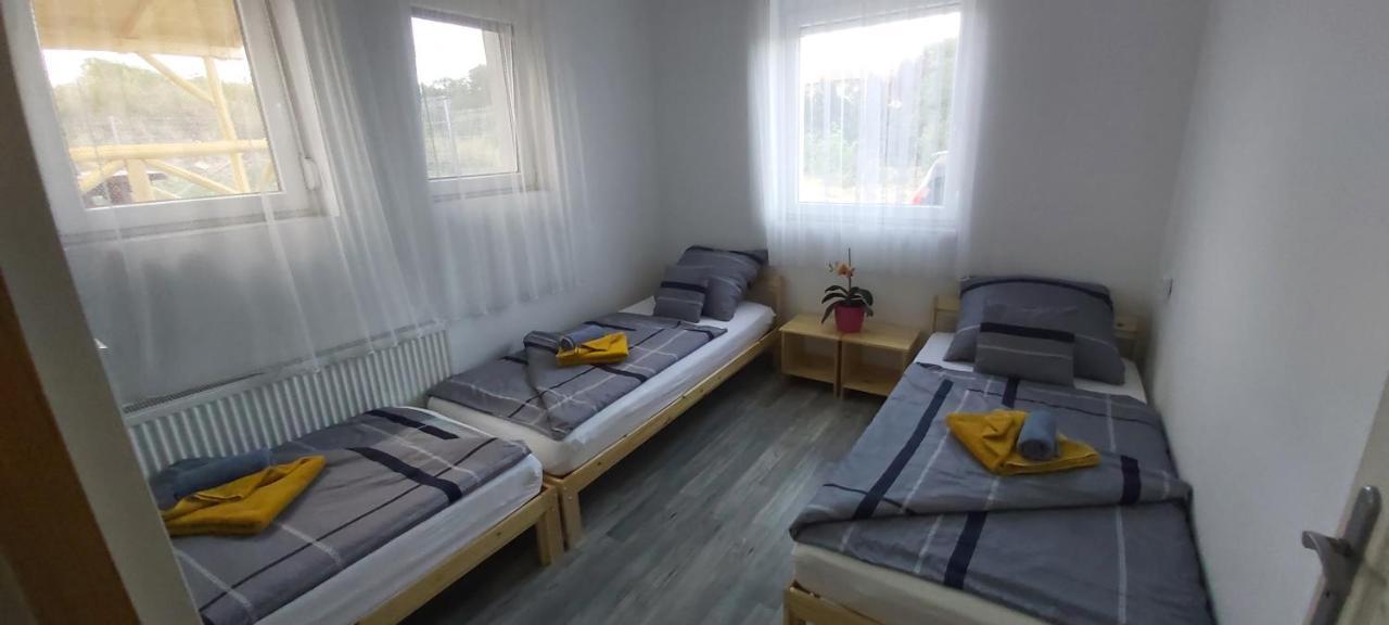 בלטונודבארי Lali Apartman מראה חיצוני תמונה
