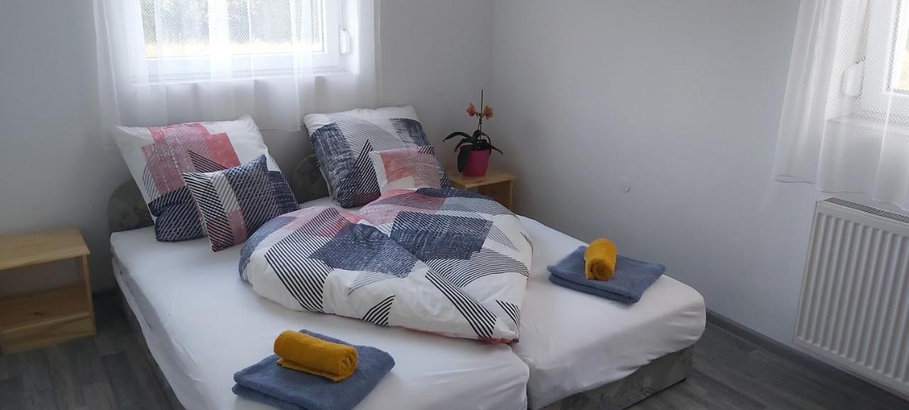 בלטונודבארי Lali Apartman מראה חיצוני תמונה